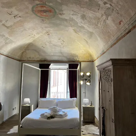 Arco Antico * Alba (Piedmont)